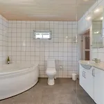 בית נופש Liam - 800m To The Fjord By Interhome *